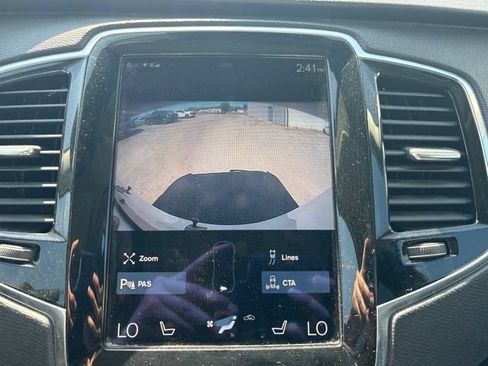 Used 2018 Volvo XC90 T6 Momentum w/ Momentum Plus Package AWD/4WD image 18