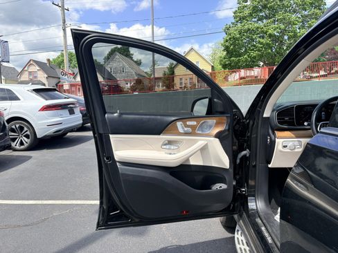 Used 2021 Mercedes-Benz GLE 350 image 12