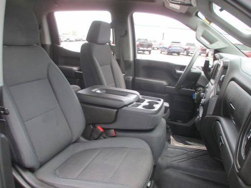 Used 2019 Chevrolet Silverado 1500 Custom Trail Boss w/ Custom Convenience Package image 19