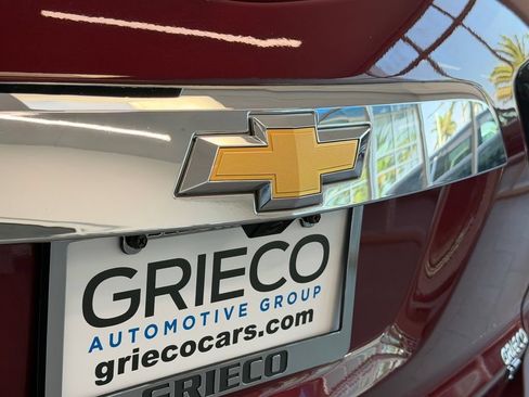 Used 2017 Chevrolet Traverse LT w/ Style and Technology Package FWD image 15