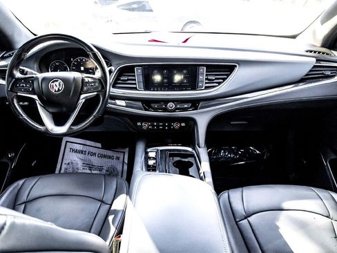 Used 2024 Buick Enclave Premium image 29