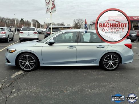 Used 2022 Honda Civic Touring image 4