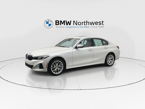 New 2026 BMW 330i xDrive Sedan w/ Convenience Package image 9