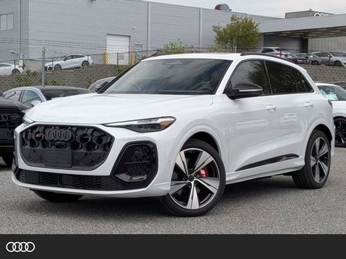 New 2026 Audi SQ5 Prestige AWD/4WD image 1