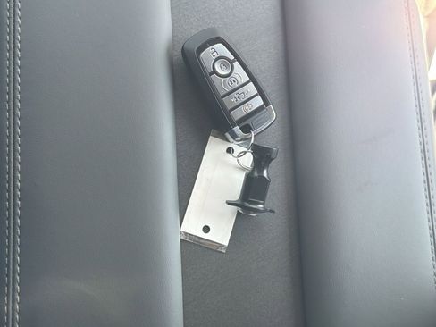 New 2026 Ford F450 Platinum w/ Platinum Plus Package image 38