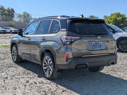 Used 2025 Subaru Forester Touring w/ Touring Package AWD/4WD image 4