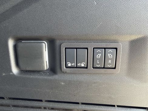 Used 2025 Chevrolet Tahoe RST w/ Comfort Package RWD image 34