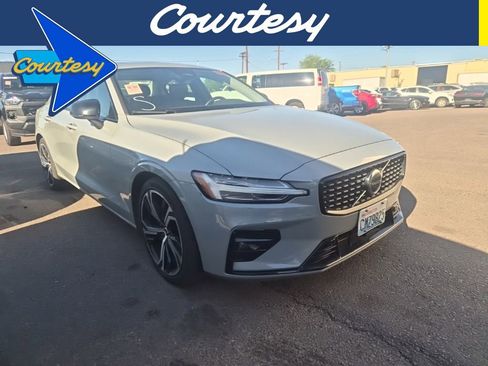 Used 2024 Volvo S60 B5 Core image 1