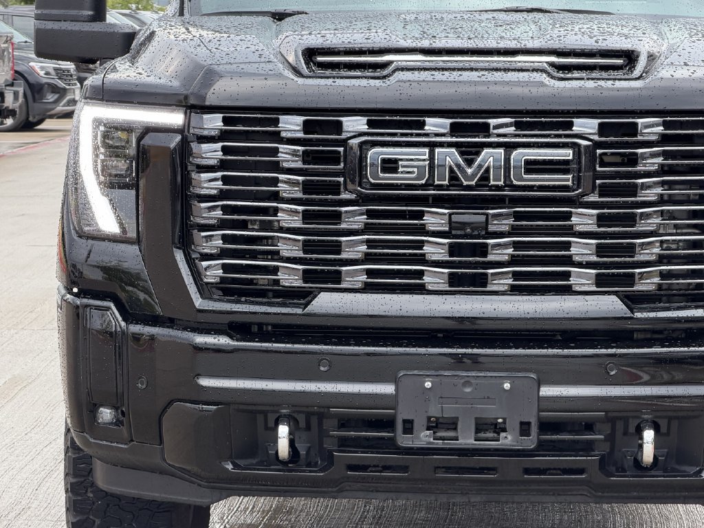 Used 2025 GMC Sierra 2500 Denali Ultimate w/ Max Trailering Package AWD/4WD image 8