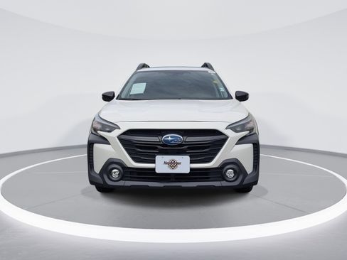 Used 2024 Subaru Outback Onyx Edition XT AWD/4WD image 2
