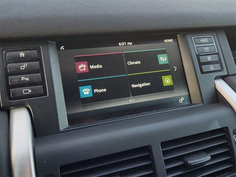 Used 2019 Land Rover Discovery Sport SE image 21