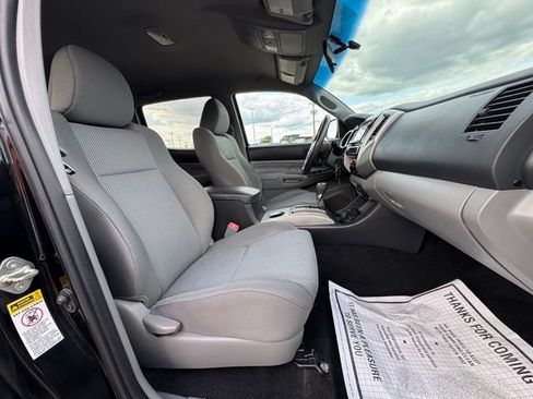 Used 2014 Toyota Tacoma 4x4 Double Cab w/ TRD Sport Package image 12