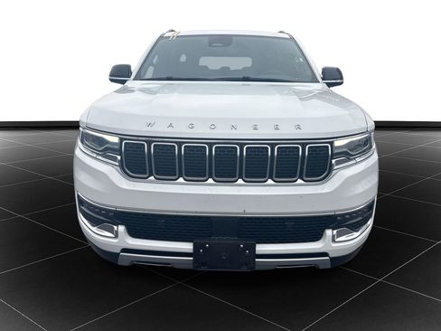Used 2024 Jeep Wagoneer L Series II w/ Flexible Seating Group image 8
