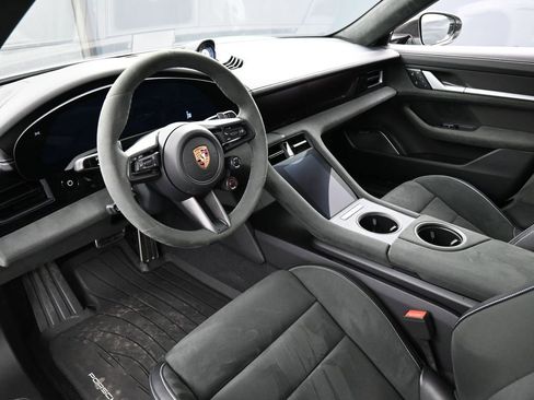 Certified 2025 Porsche Taycan Turbo GT image 4