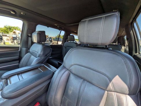Used 2023 Jeep Grand Wagoneer 4WD image 12
