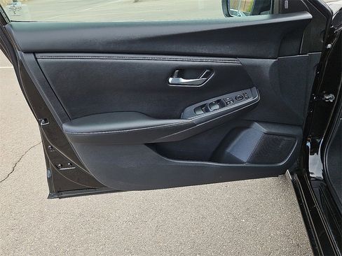 Used 2024 Nissan Sentra SV image 16