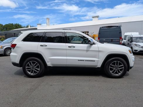 Certified 2020 Jeep Grand Cherokee Limited AWD/4WD image 2