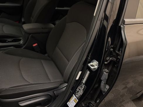 Certified 2023 Kia Forte LXS w/ LXS Technology Package image 12