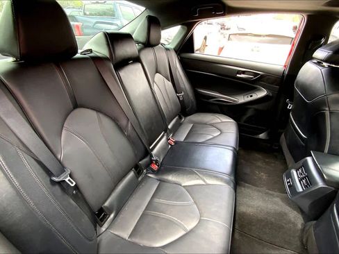 Used 2022 Toyota Avalon XLE w/ Moonroof Package image 20