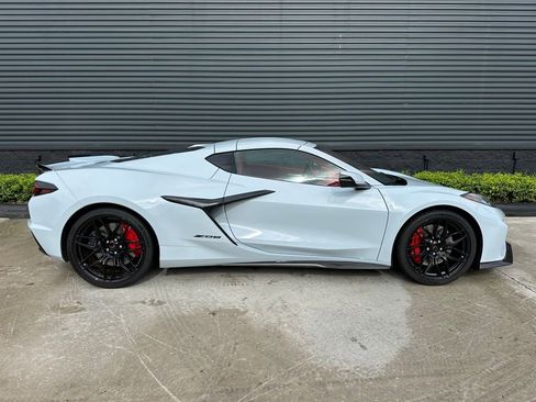 Used 2023 Chevrolet Corvette Z06 image 10