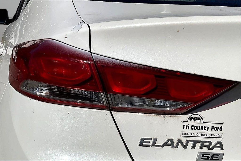 Used 2017 Hyundai Elantra SE FWD image 22