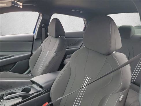 Used 2025 Hyundai Elantra Sport w/ Cargo Package image 13