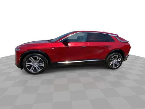 Used 2024 Cadillac Lyriq Luxury RWD image 7