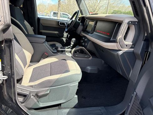 Used 2023 Ford Bronco Big Bend w/ Sasquatch Package image 16