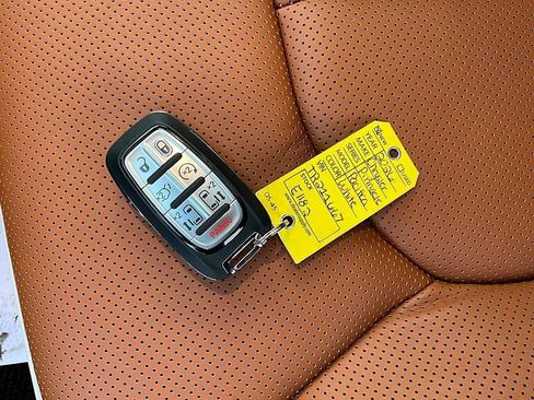 New 2026 Chrysler Pacifica Pinnacle w/ Trailer Tow Group AWD/4WD image 40