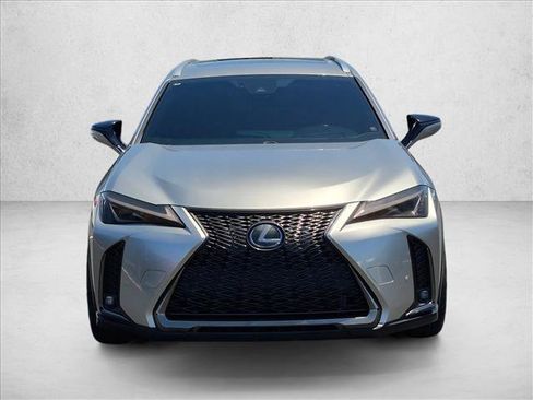 Used 2019 Lexus UX 200 FWD image 2