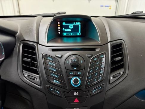 Used 2015 Ford Fiesta SE w/ Comfort Package FWD image 22