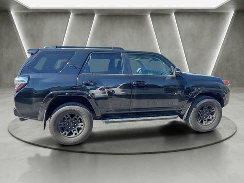 Used 2024 Toyota 4Runner TRD Off-Road Premium w/ Moonroof Package AWD/4WD image 8