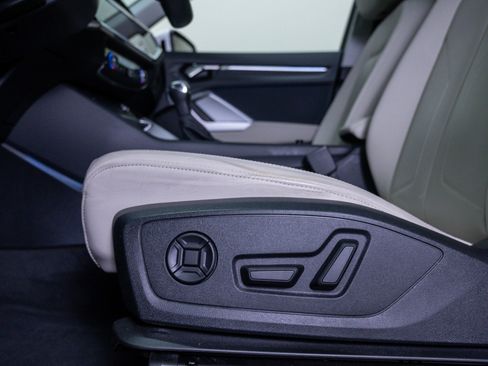 Used 2024 Audi Q3 2.0T Premium Plus w/ Premium Plus Package image 19