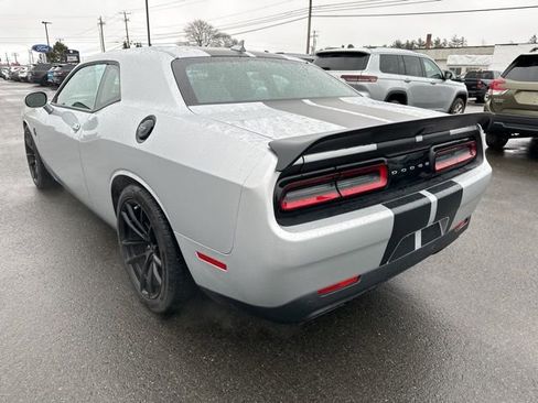 Used 2023 Dodge Challenger SRT Hellcat RWD image 5