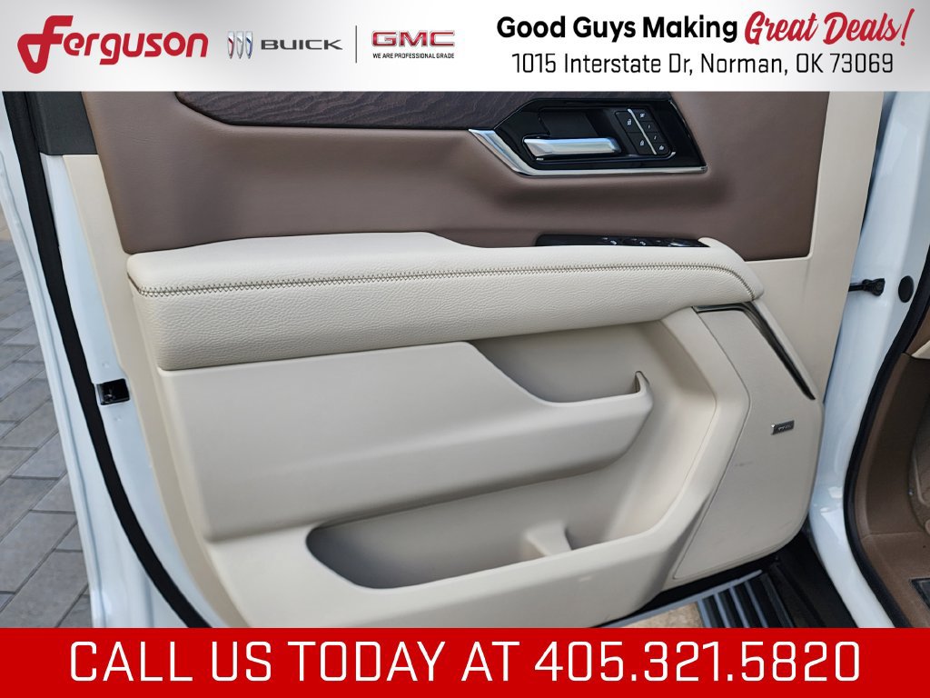 New 2026 GMC Yukon Denali w/ Denali Reserve Package AWD/4WD image 12