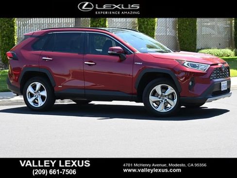 Used 2021 Toyota RAV4 Limited AWD/4WD image 3