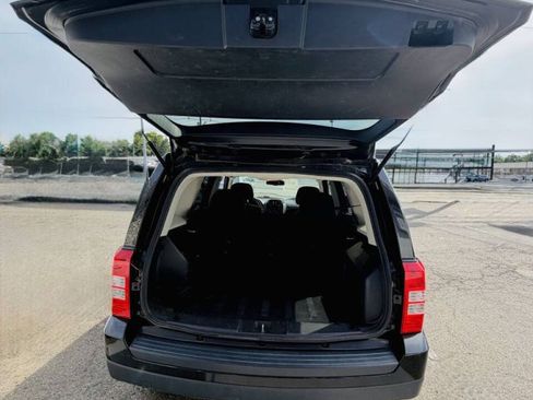 Used 2016 Jeep Patriot Sport w/ Power Value Group AWD/4WD image 8