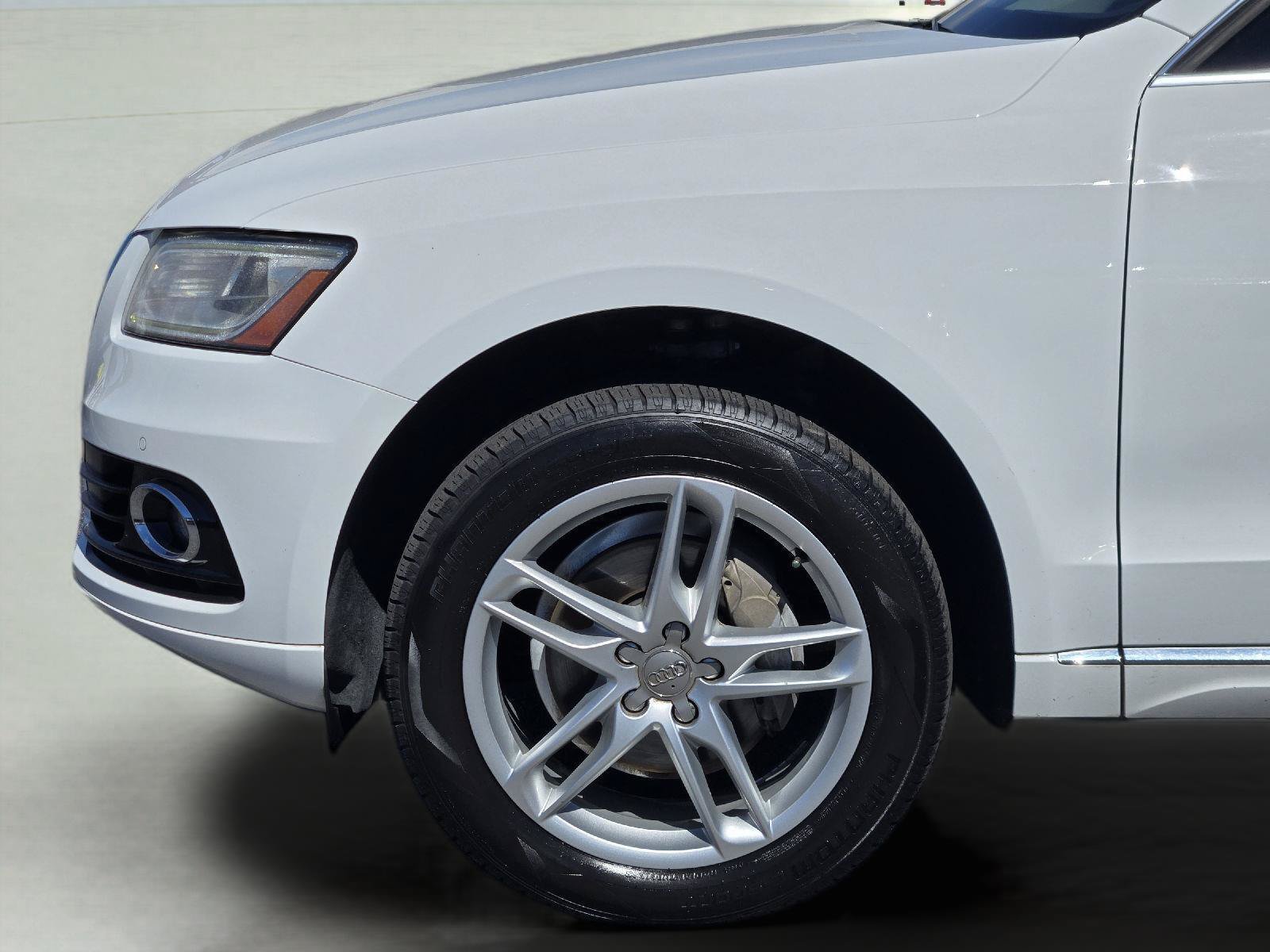Used 2017 Audi Q5 2.0T Premium Plus w/ Technology Package AWD/4WD image 9