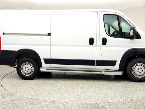 Used 2025 RAM ProMaster 2500 w/ U-Haul Equipment Group FWD image 4