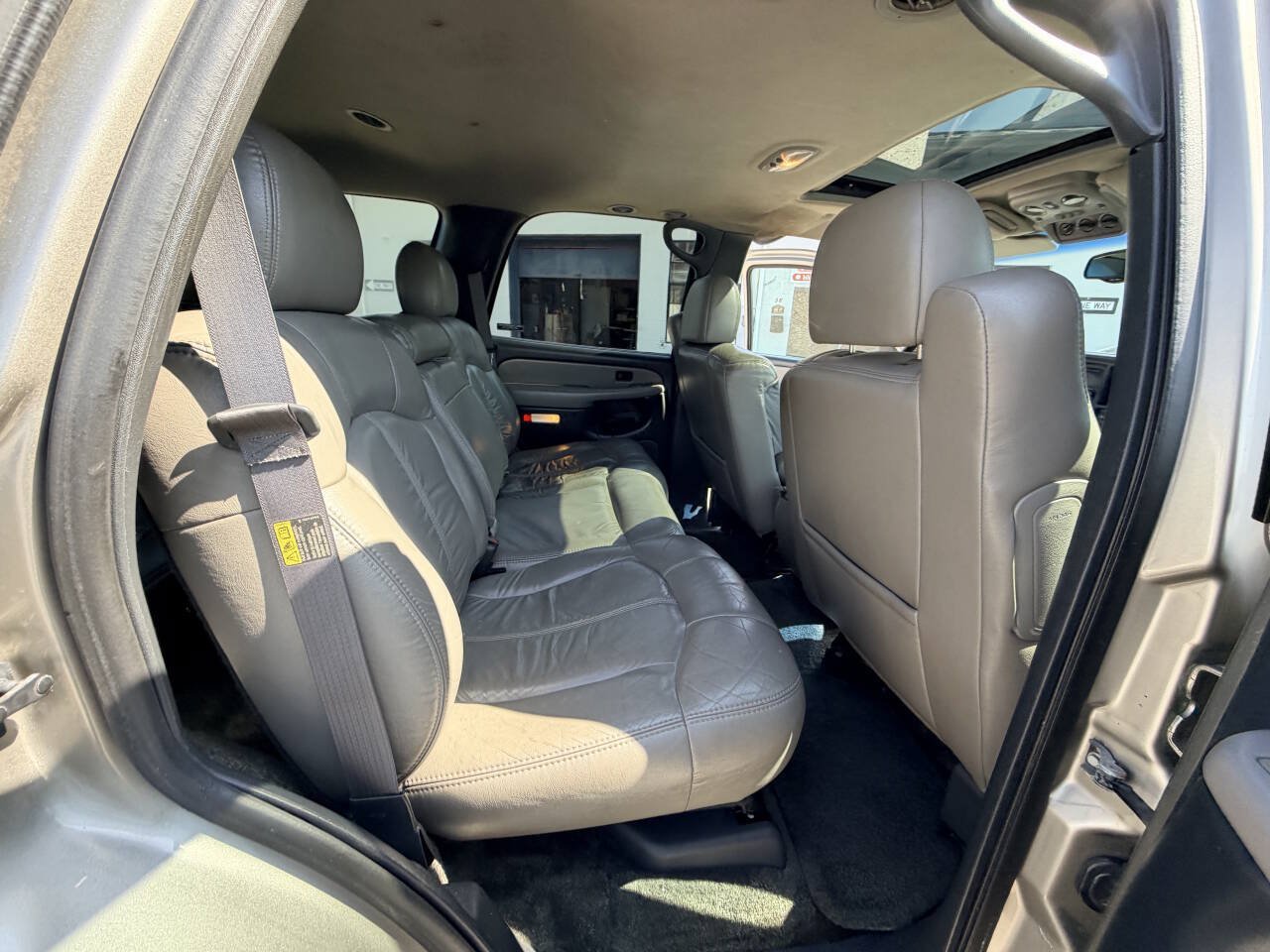 Used 2002 Chevrolet Tahoe LT AWD/4WD image 25