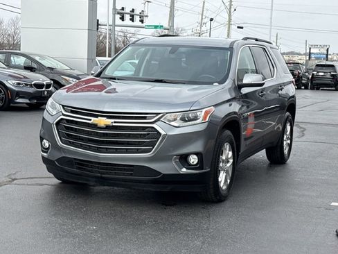 Used 2021 Chevrolet Traverse LT image 14