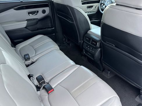 Certified 2024 Honda Pilot EX-L image 33