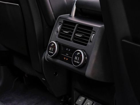 Used 2021 Land Rover Discovery HSE R-Dynamic image 35