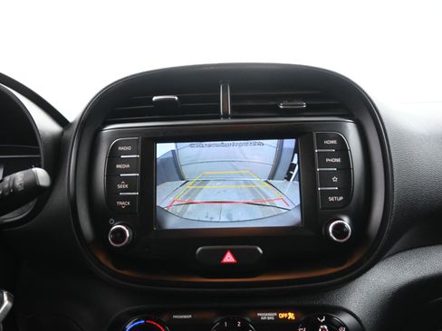 Used 2021 Kia Soul LX image 13