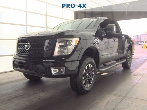 Used 2017 Nissan Titan PRO-4X w/ Pro-4x Convenience Package AWD/4WD image 1