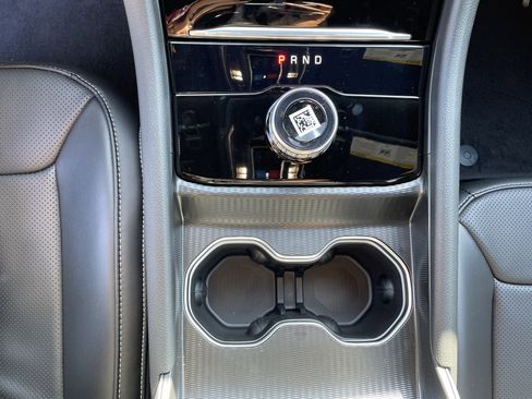 New 2025 Jeep Grand Cherokee Limited w/ Luxury Tech Group II image 31