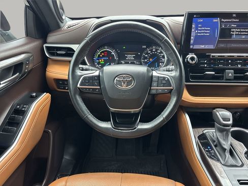 Used 2021 Toyota Highlander Platinum image 14