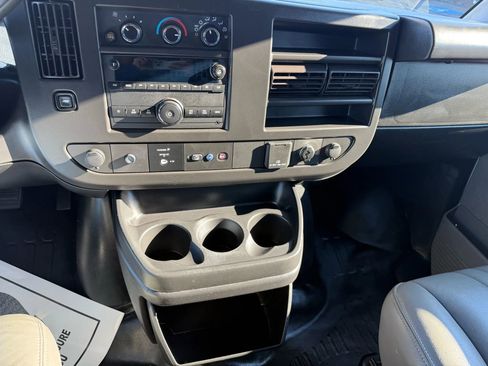 Used 2022 GMC Savana 2500 Regular Van 3D w/ Communications Package image 29