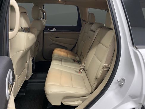 Certified 2021 Jeep Grand Cherokee Limited w/ Luxury Group II AWD/4WD image 32