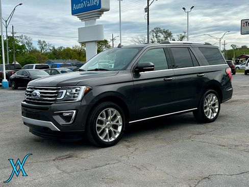 Used 2019 Ford Expedition Limited w/ Equipment Group 302A AWD/4WD image 3